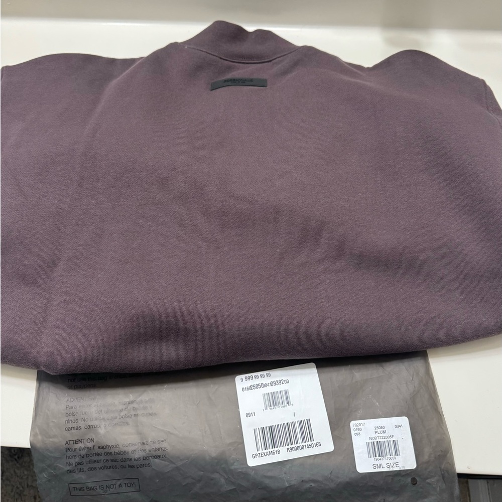 Essentials fear of god plum crewneck size small NWT